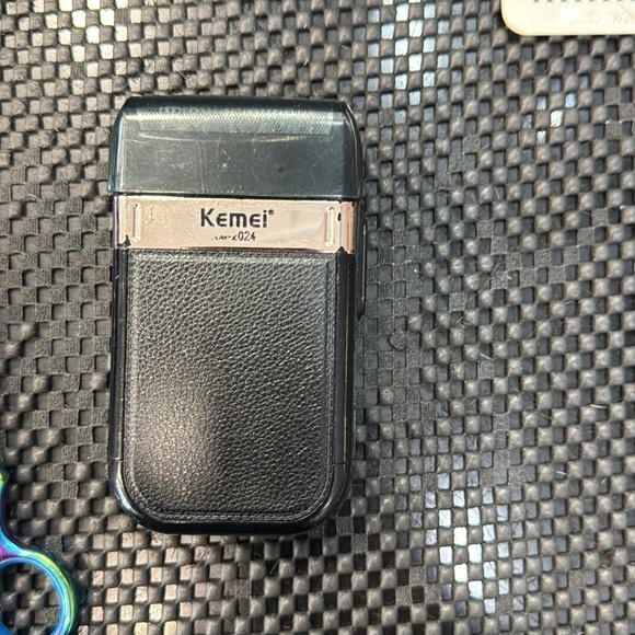 Barber supplies - Picture 5 of 5